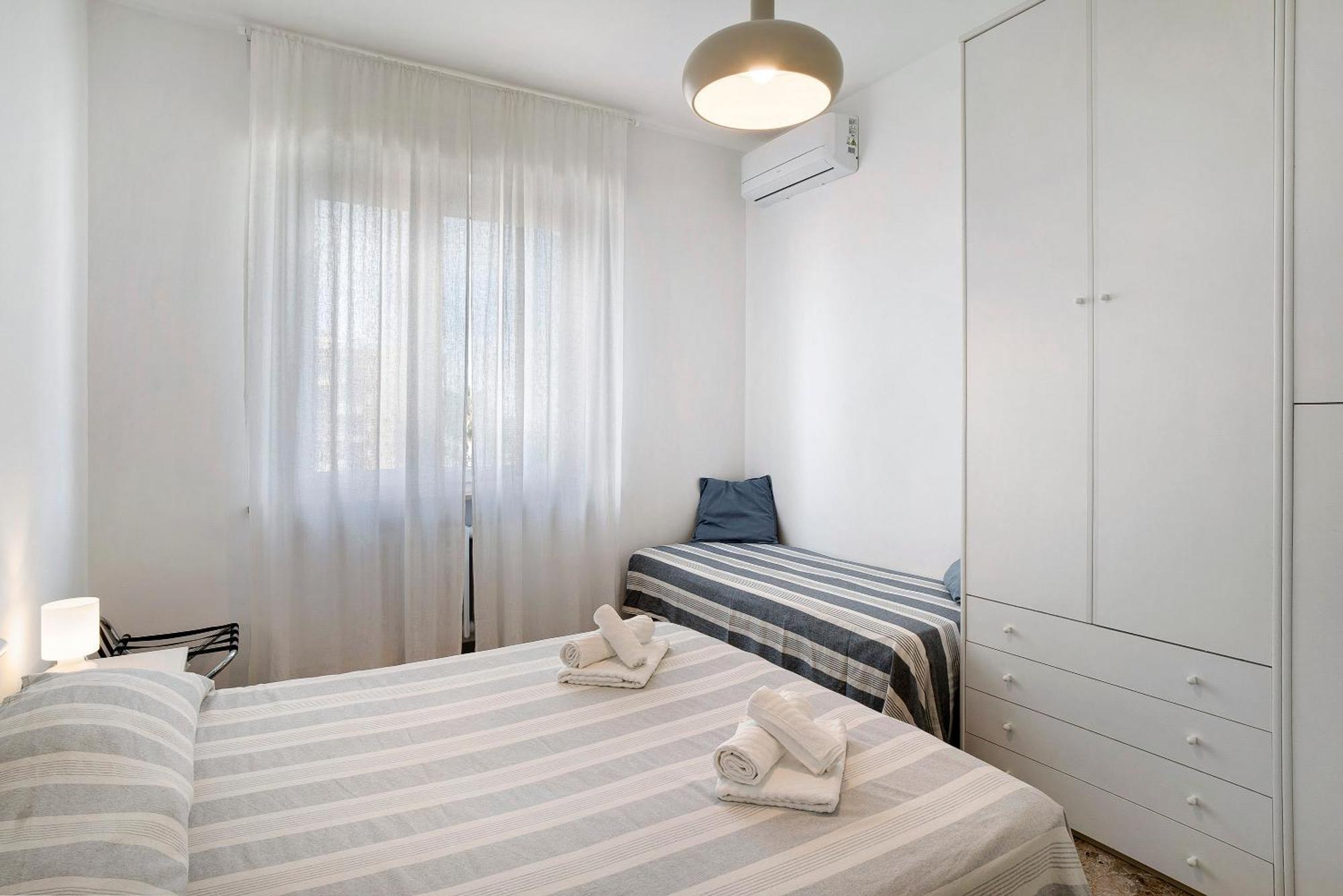 Fronte Mare - Marina Di Andora Apartment Exterior photo