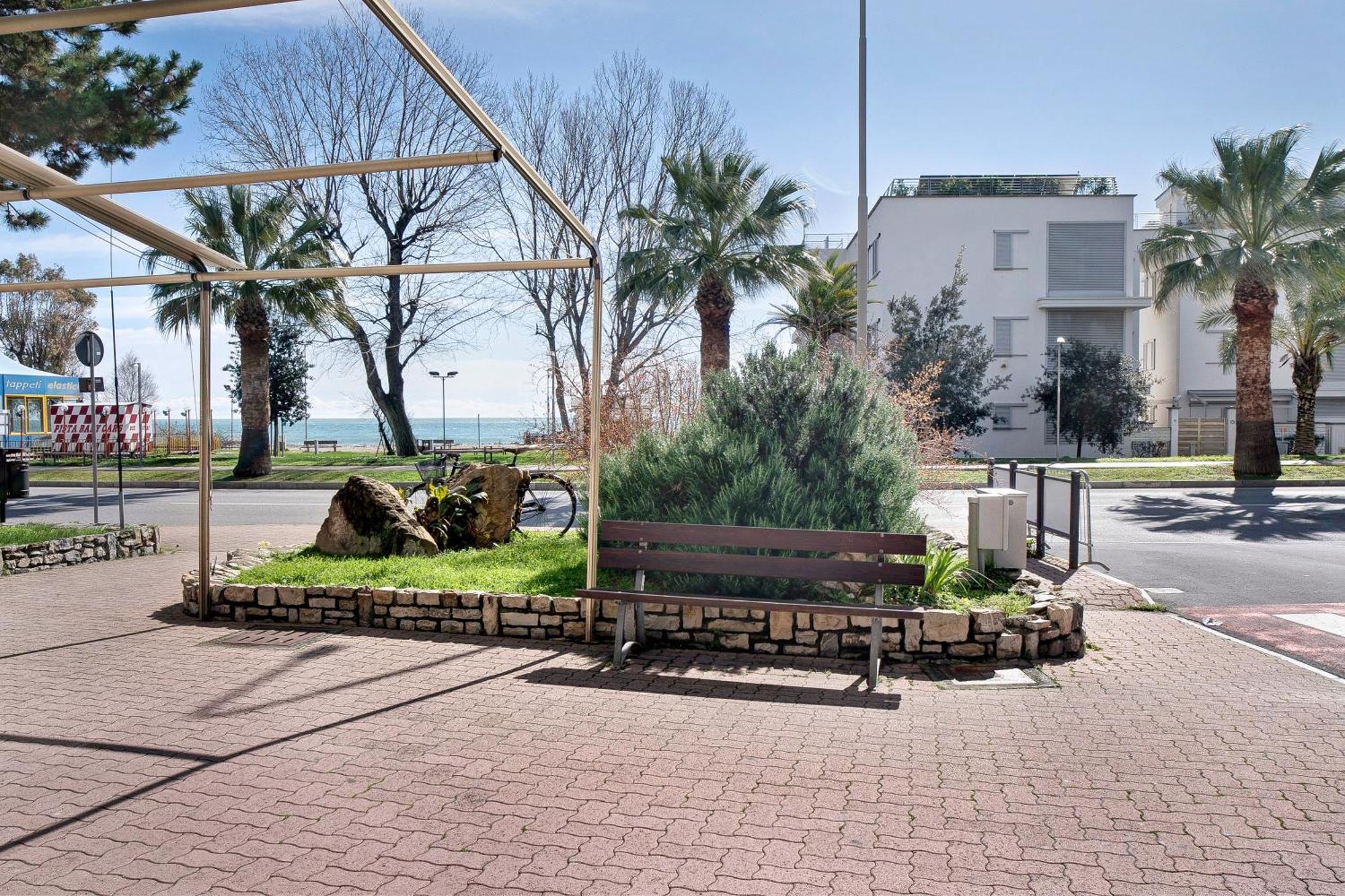 Fronte Mare - Marina Di Andora Apartment Exterior photo